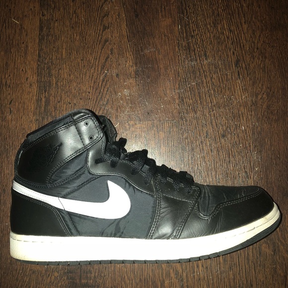 AIR JORDAN 1 BLACK AND WHITE - Picture 1 of 8